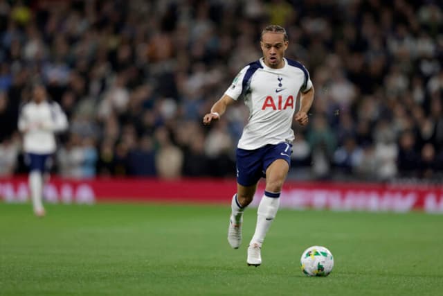 Tottenham reage e busca empate contra o Manchester City