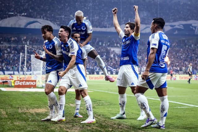 Kaio Jorge comanda, Cruzeiro domina o Atlético-MG e avança à semi da Copa do Brasil