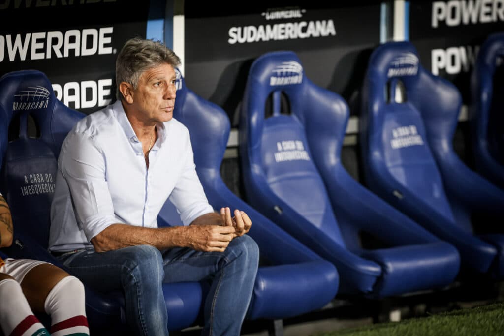 Renato Gaúcho é chamado de ‘burro’ e pede demissão do Fluminense