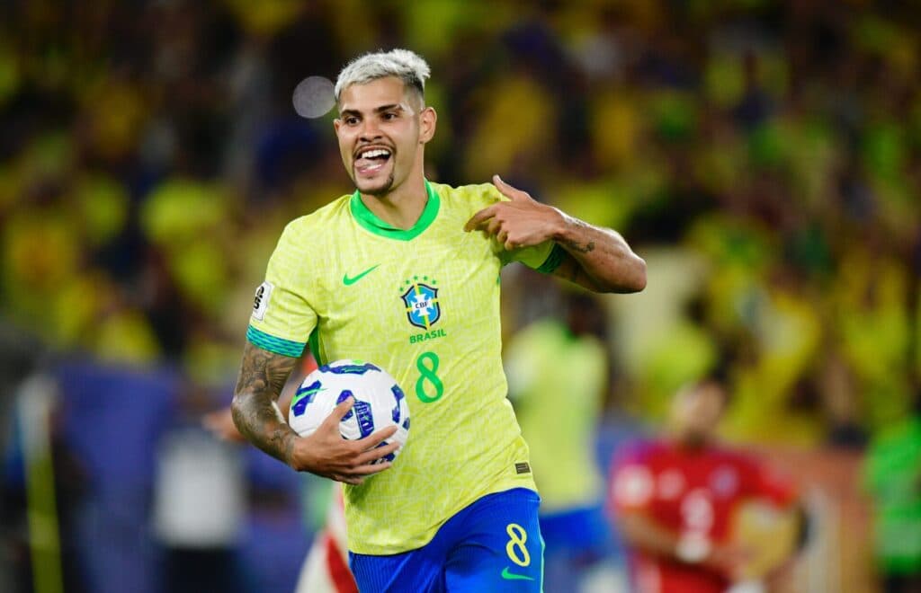 Bruno Guimarães em Brasil x Chile no Maracanã - Alexandre Battibugli/PLACAR