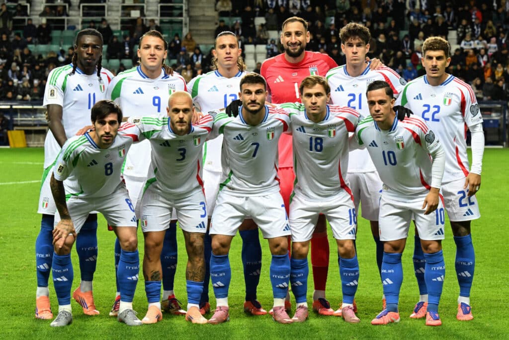 Itália bate Israel e confirma vaga na repescagem da Copa