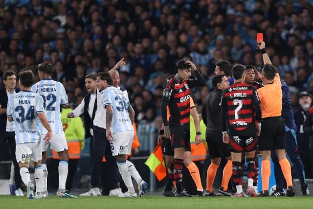 Flamengo segura Racing na Argentina e vai à final da Libertadores