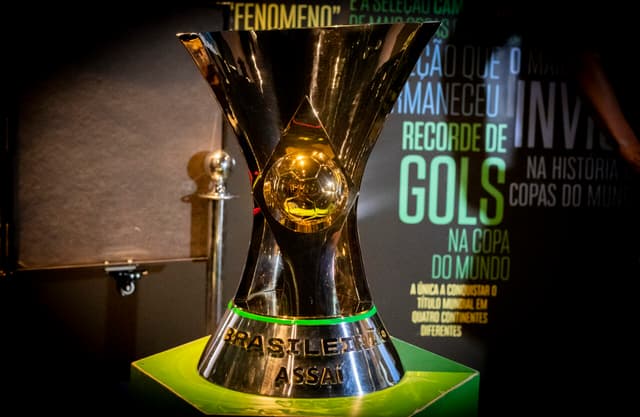 Santos x Vitória: onde assistir, horário e escalações pelo Brasileirão