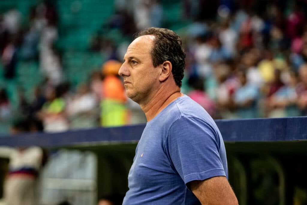 Bahia atropela Grêmio e se firma no G-6 do Brasileirão