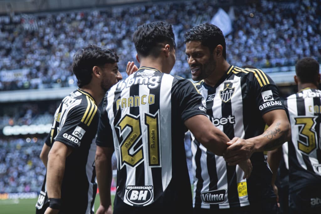 Em noite de Deyverson, Fortaleza busca empate heroico com o Atlético-MG no Brasileirão