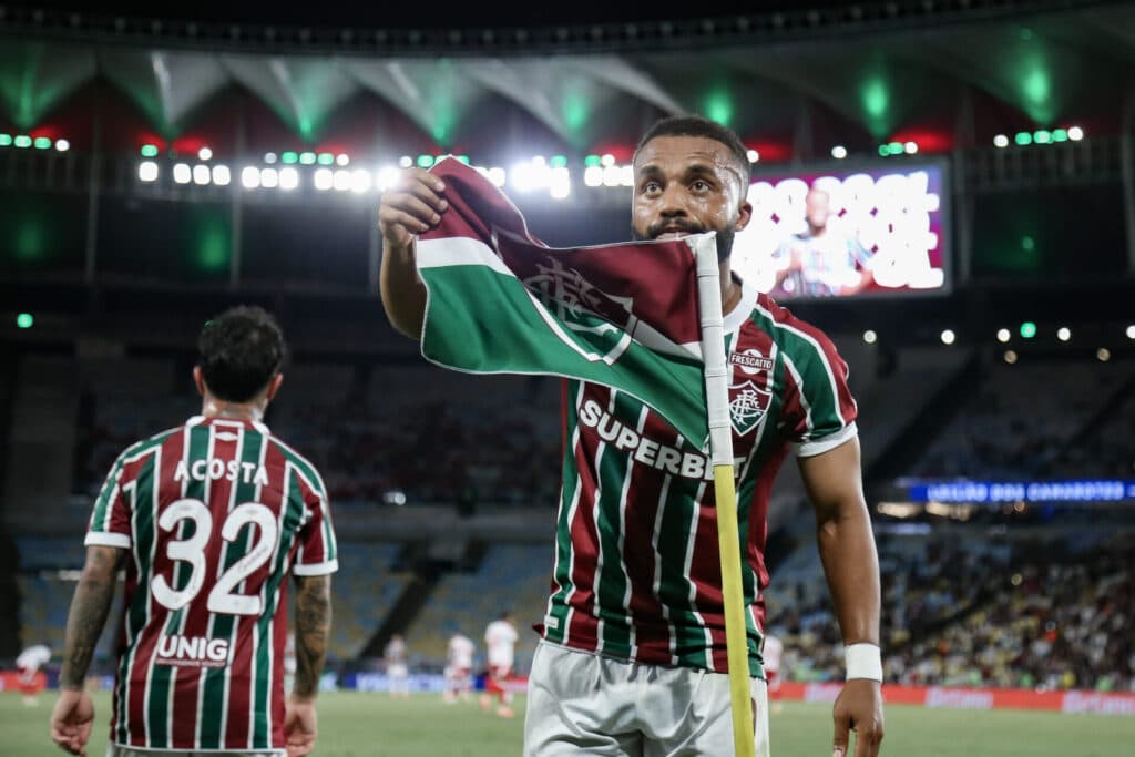 Fluminense domina Inter no Maracanã e se mantém colado no G-6