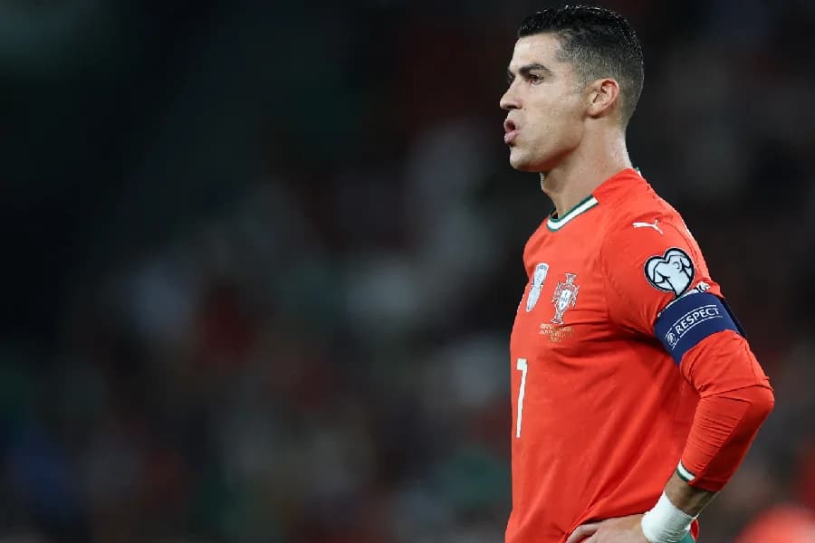 Cristiano Ronaldo leva um jogo de suspensão e fica livre para Copa 2026
