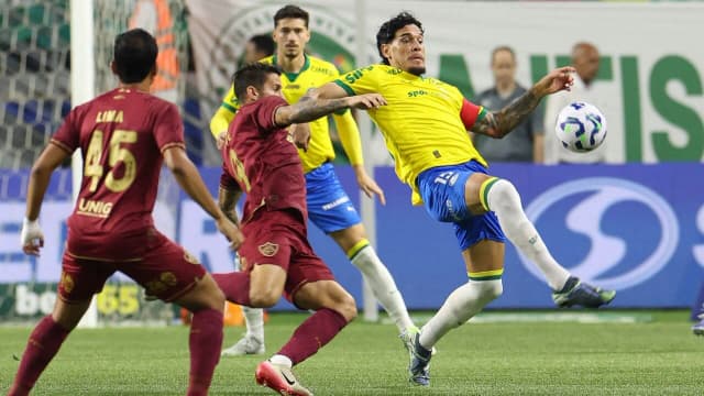 Palmeiras tropeça de novo, empata com Flu e vê Flamengo abrir vantagem