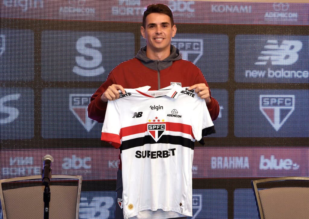 Oscar voltou ao São Paulo depois de quase 15 anos - Rubens Chiri/Divulgação/São Paulo FC