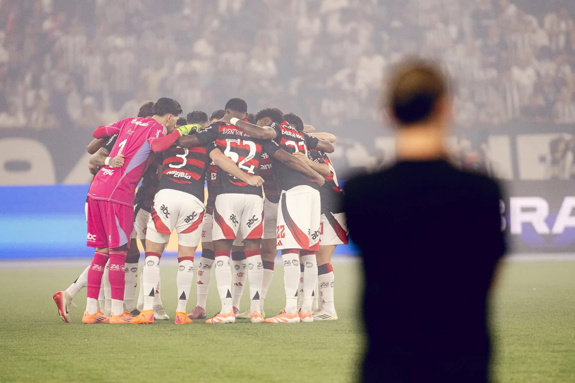 Flamengo defende liderança com invencibilidade em clássicos; veja números