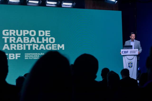 CBF diz que igualdade de critérios na arbitragem é utopia e confirma novidade para 2026