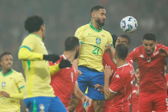 Paquetá desperdiça pênalti e Brasil só empata com a Tunísia