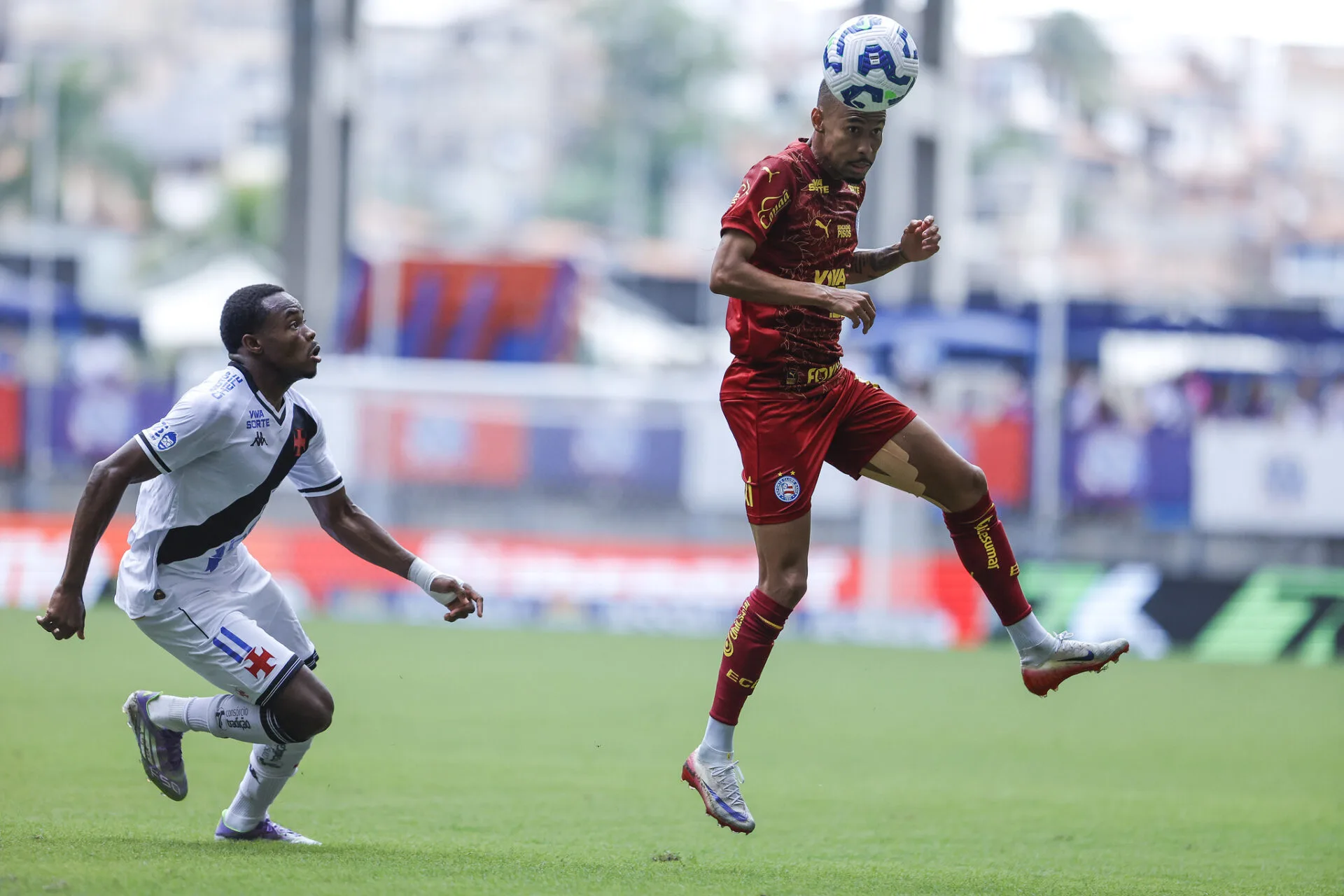 Bahia impõe ao Vasco 5ª derrota seguida e encosta no G5