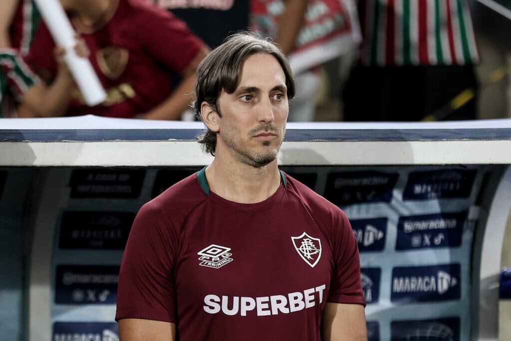 Zubeldía, do Fluminense, passará por procedimento cardiovascular