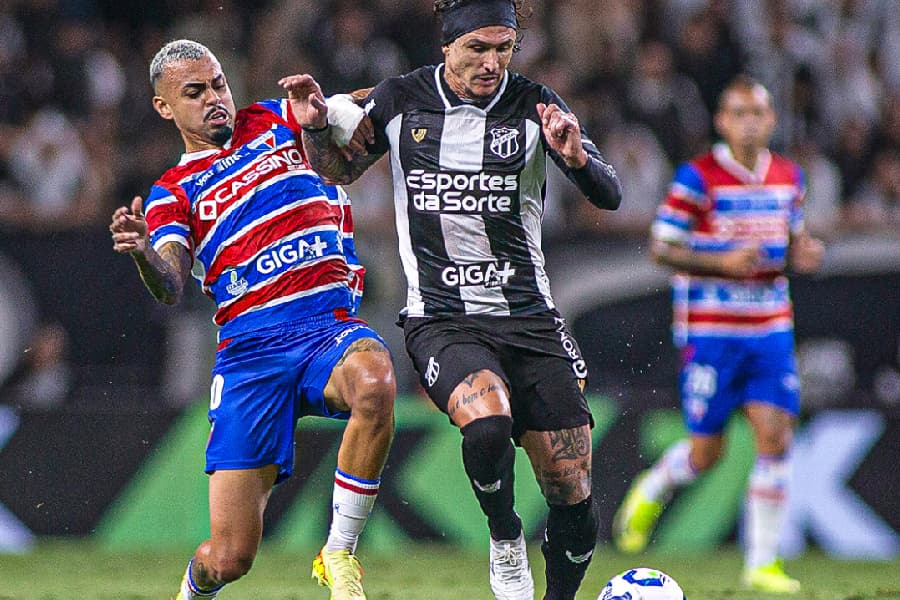 Pedro Raul marca no fim e Ceará arranca empate do Fortaleza no Clássico-Rei