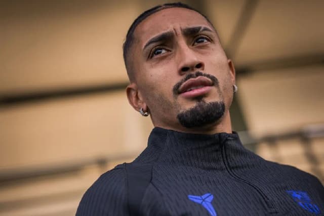 Raphinha desabafa antes de Chelesa x Barcelona: ‘Sinto que sou subestimado’