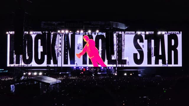 O show do Oasis como uma partida de futebol