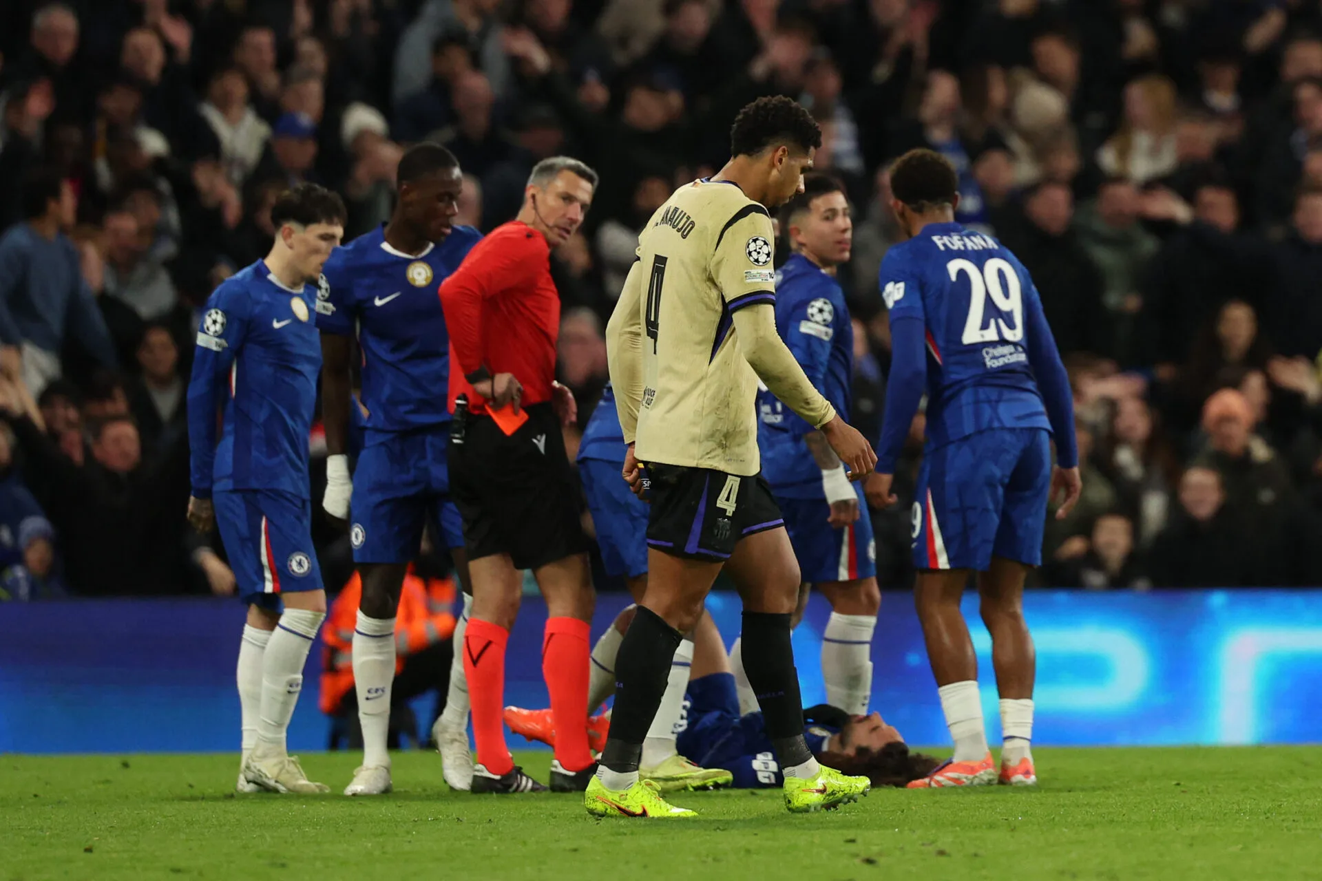 Barcelona tem jogador afastado para cuidar da saúde mental