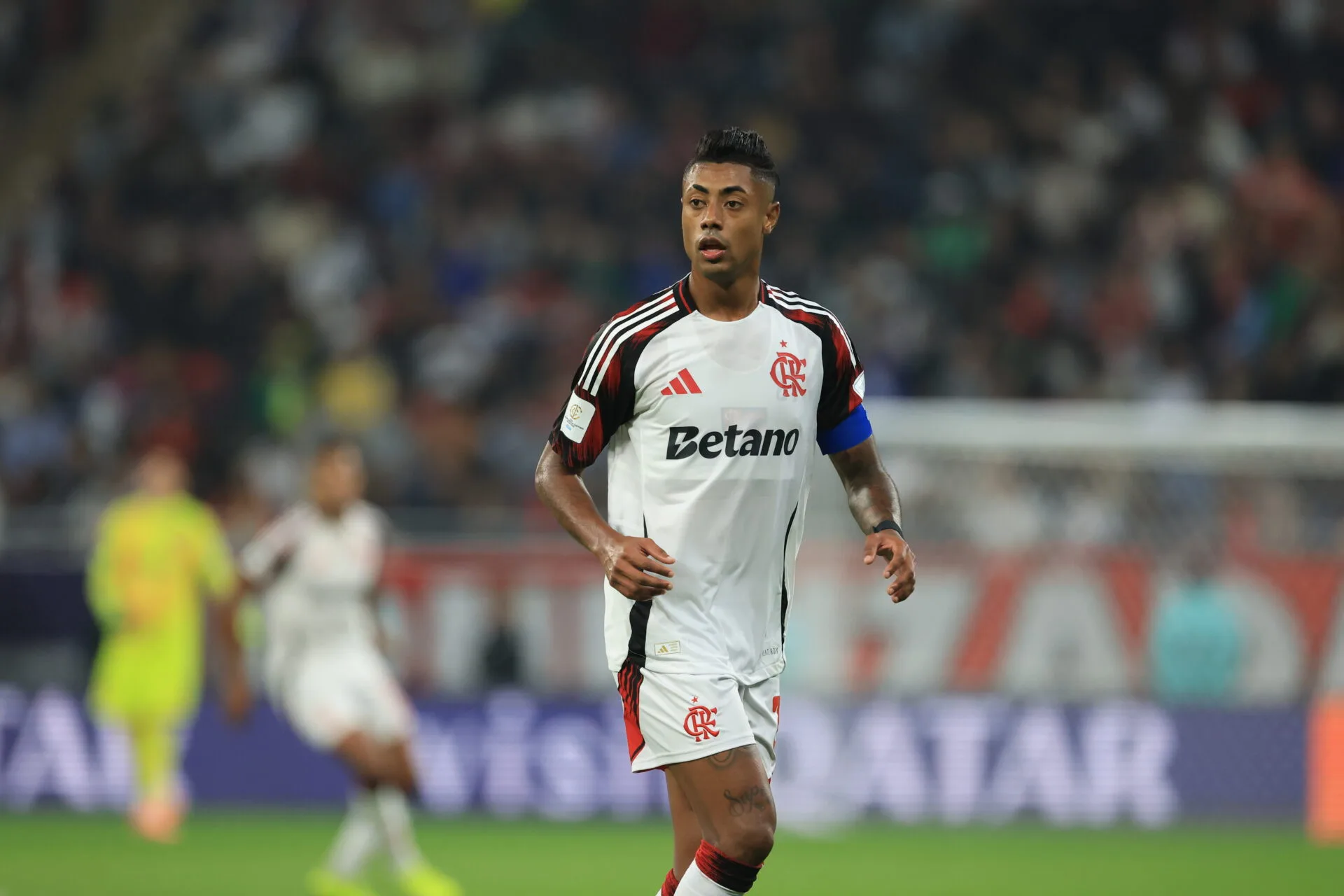 Flamengo encaminha renovação de Bruno Henrique até 2027