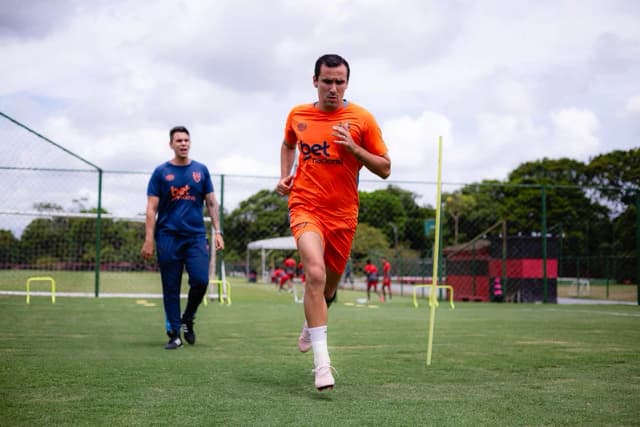 Rebaixado, Sport prevê 70% de queda no orçamento e dispensa 18 atletas