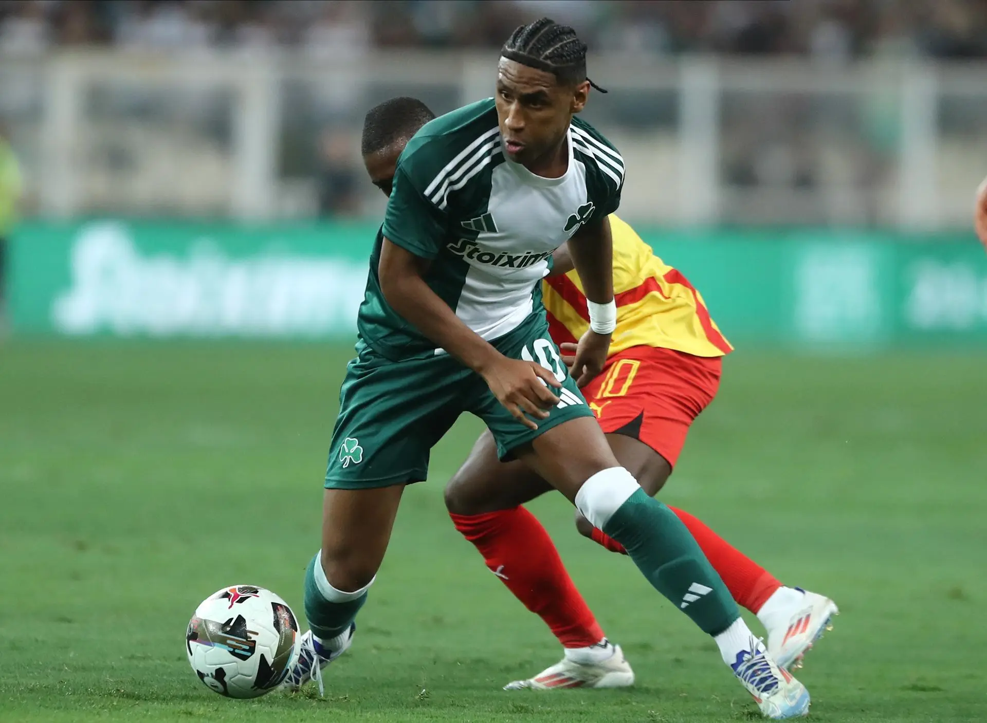 Grêmio avança por Tetê e avalia ‘pacote’ com Scarpa para 2026