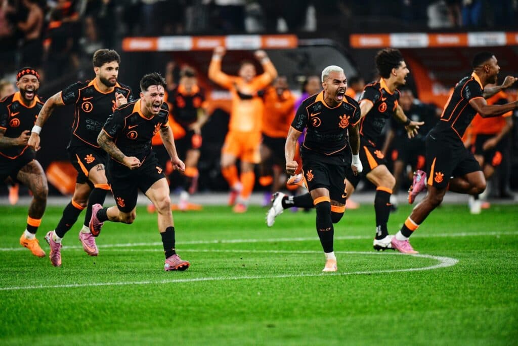 Corinthians x Cruzeiro se enfrentam pelo jogo de volta da semifinal da Copa do Brasil – Alexandre Battibugli/PLACAR
