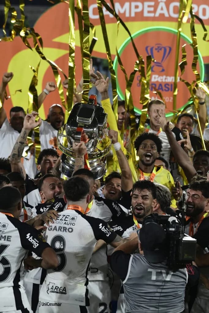 Corinthians vence Vasco e levanta tetra da Copa do Brasil no Maracanã - Alexandre Battibugli/PLACAR