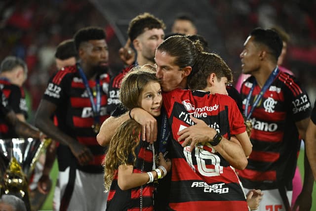 Flamengo levanta mais um troféu e se torna atual campeão de 5 títulos
