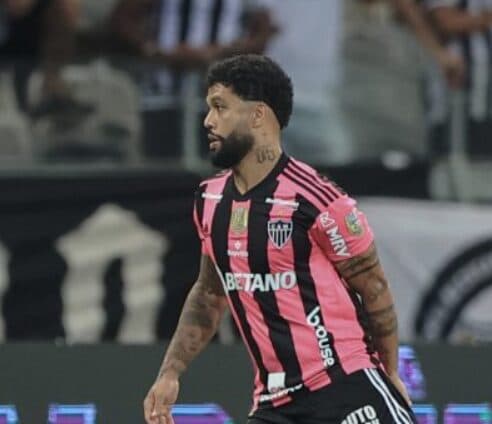 Atlético Mineiro jogou de rosa e leiloou camisas em 2022 - Divulgação