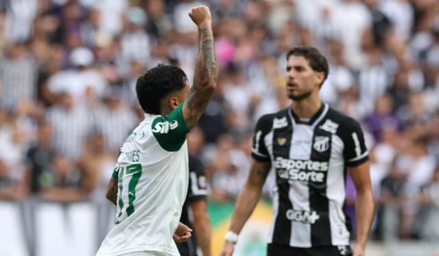 Palmeiras vence de virada e rebaixa Ceará no Castelão