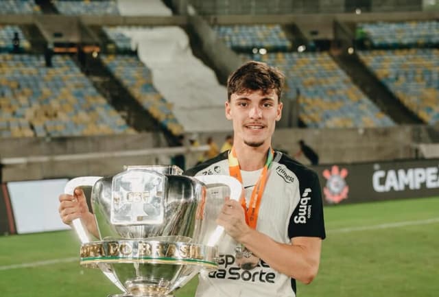 Destaque e versátil no Corinthians, Bidon encerra ano em alta