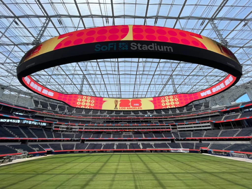 Los Angeles - SoFi Stadium - 70 mil - 2020