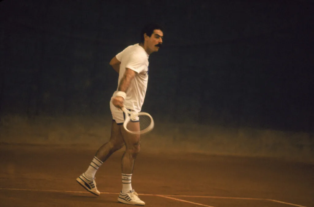 Rivelino jogando tênis com Telê Santana - RODOLPHO MACHADO/PLACAR