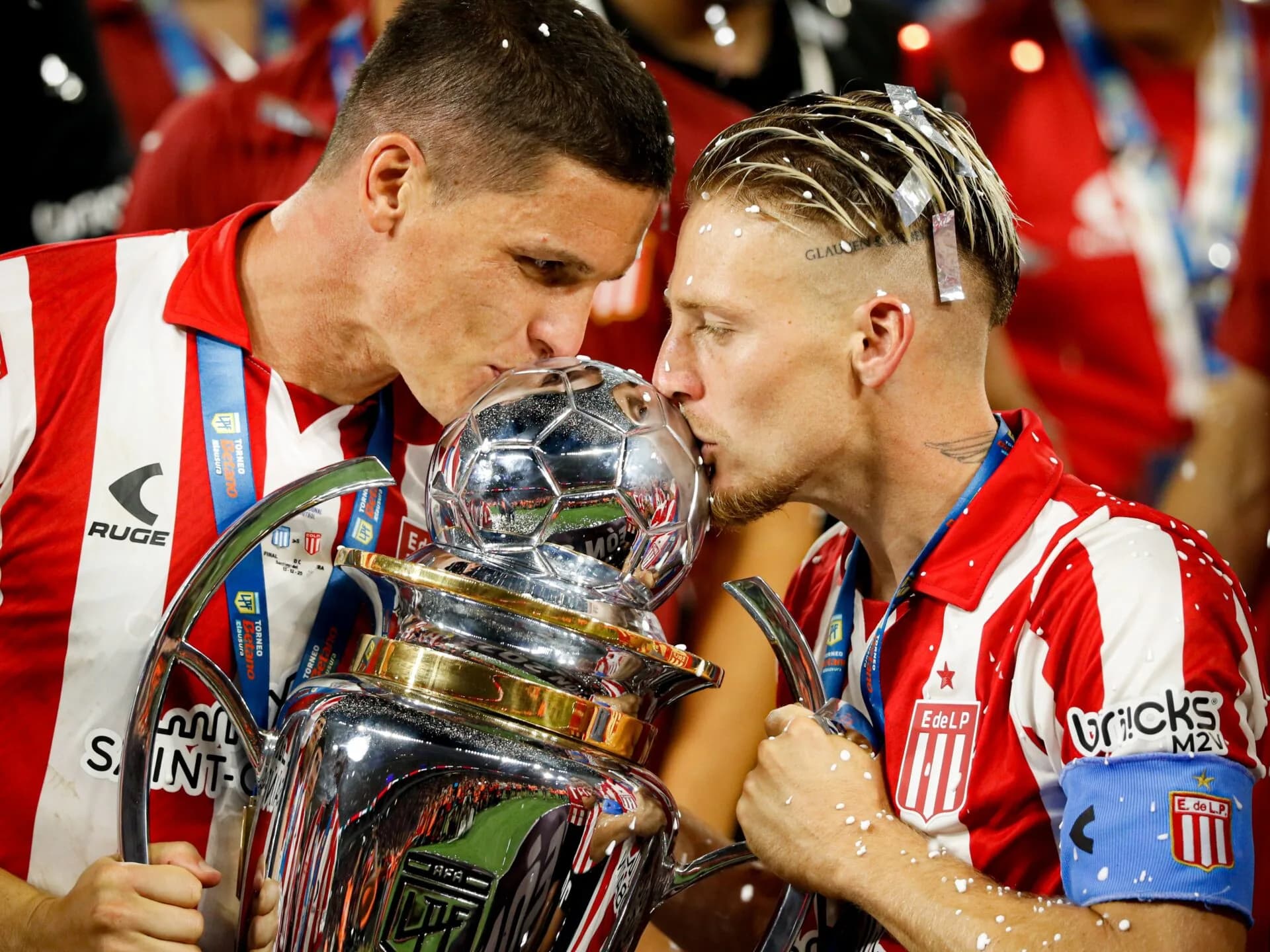 Campeão argentino, Estudiantes recebe premiação menor que da Série B