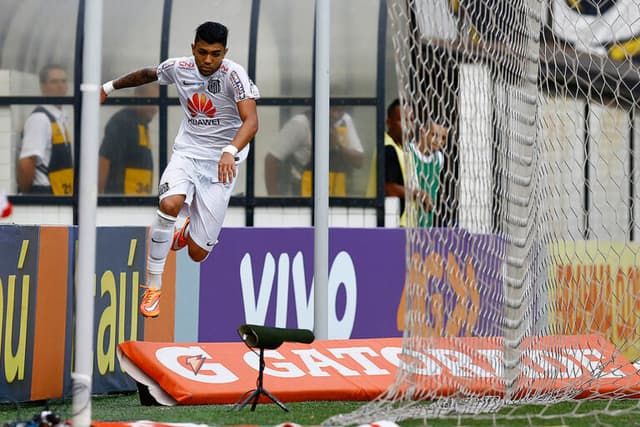 Santos avança por empréstimo de Gabigol, do Cruzeiro