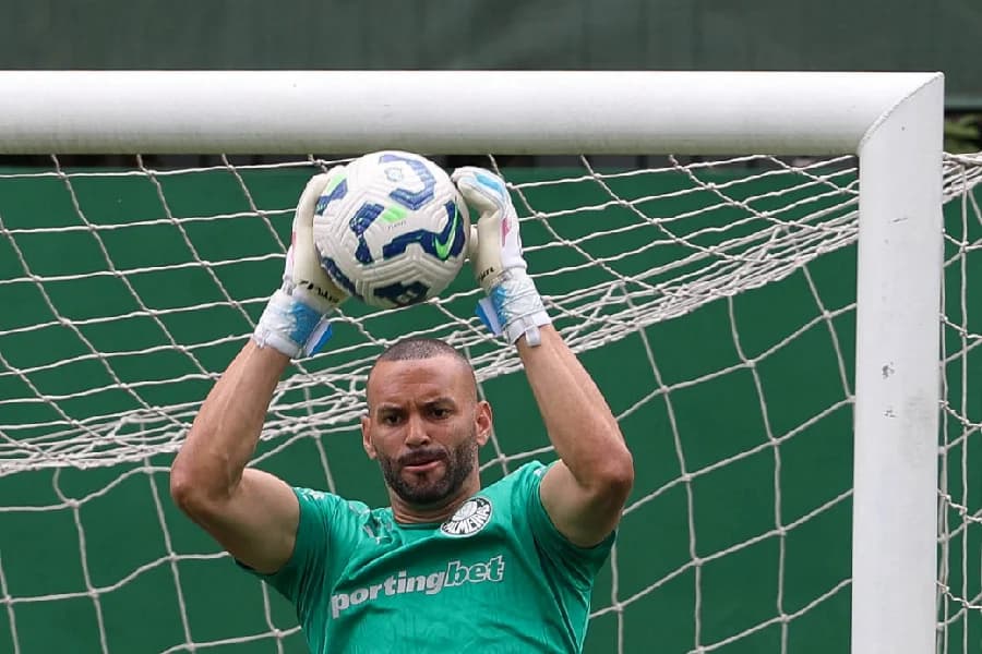 Palmeiras quer definir logo situação de Weverton