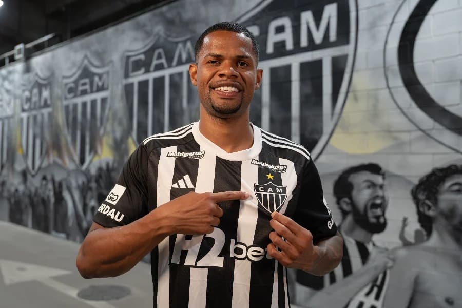 Corinthians abre negociação para contratar Junior Santos