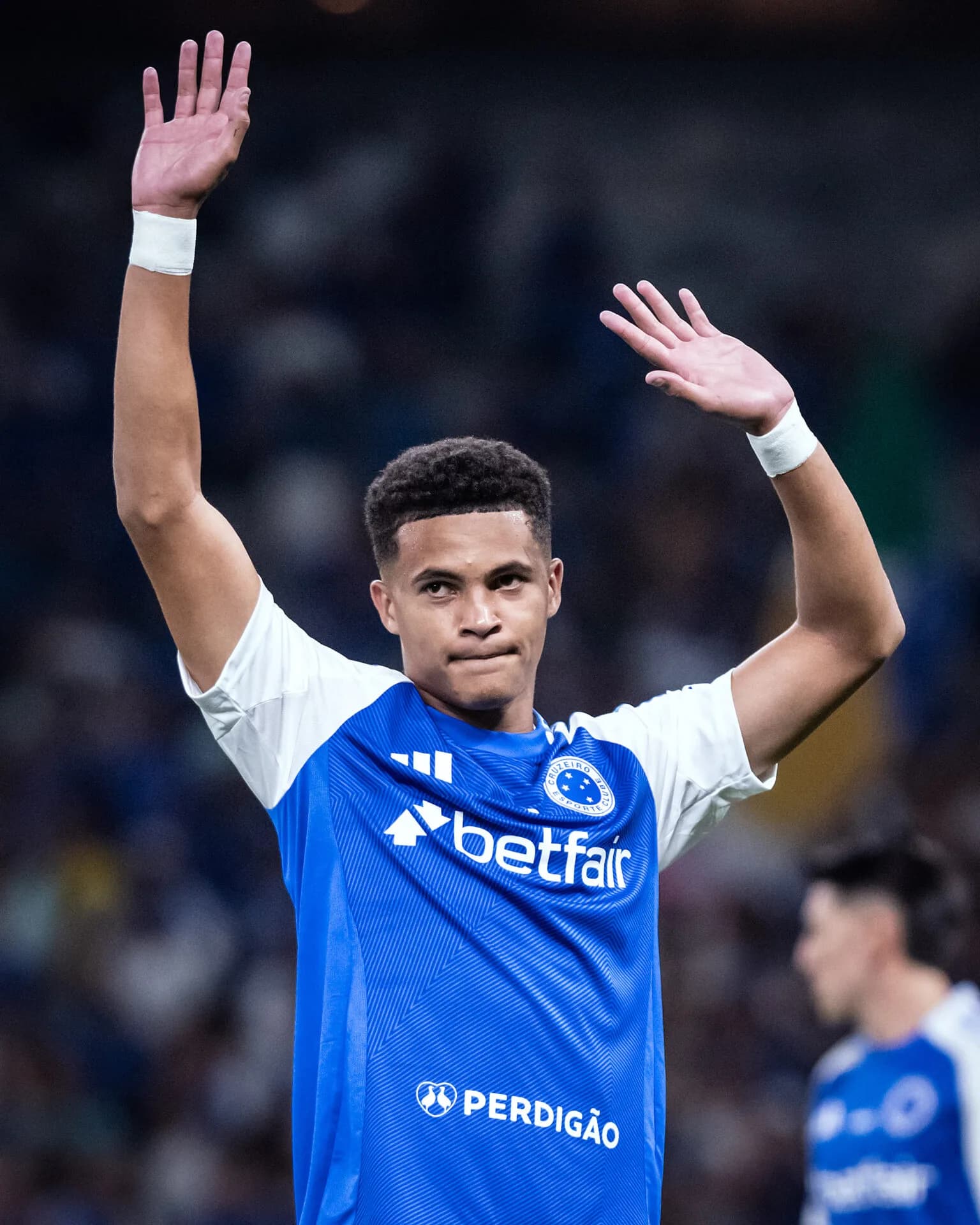 Cruzeiro encaminha venda de joia da base ao Borussia Dortmund