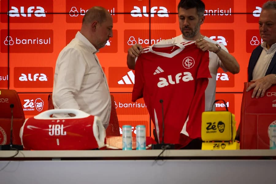 Internacional x Novo Hamburgo: onde assistir, horário e escalações na estreia do Gauchão 2026