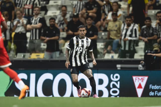 Mineiro: com um a mais, Atlético para na trave e empata com Tombense