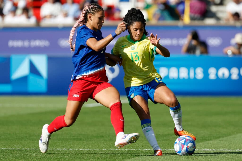 Filha de astro da NBA se torna a jogadora mais bem paga do mundo