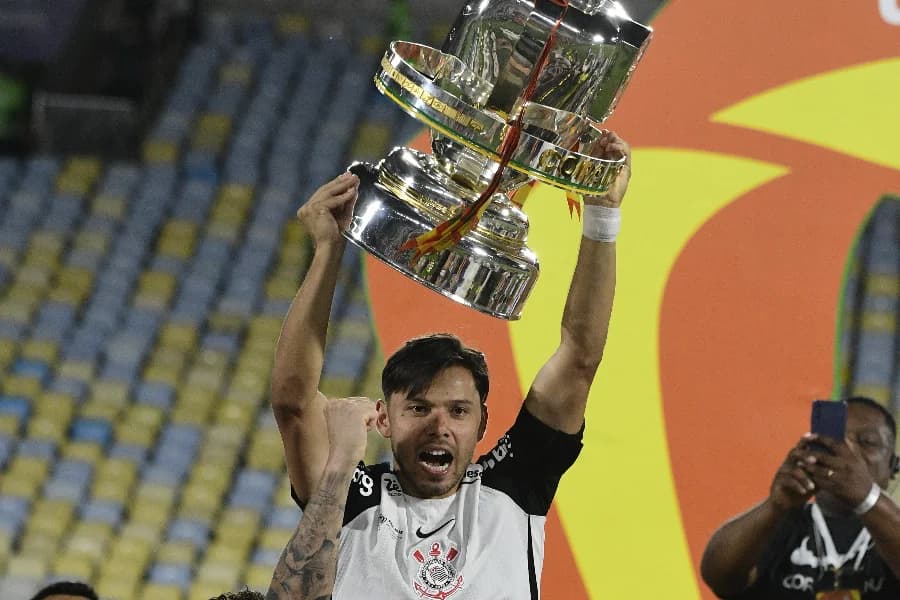 Corinthians confirma saída de Romero; relembre os números do ídolo