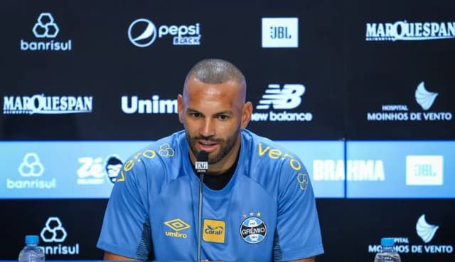 Mercado da bola: contratações, entradas e saídas dos clubes em 2026