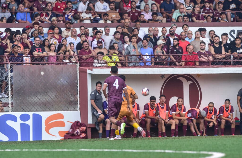Rua Javari, estádio do Juventus, adotou gramado sintético - Kaio Lakaio/PLACAR