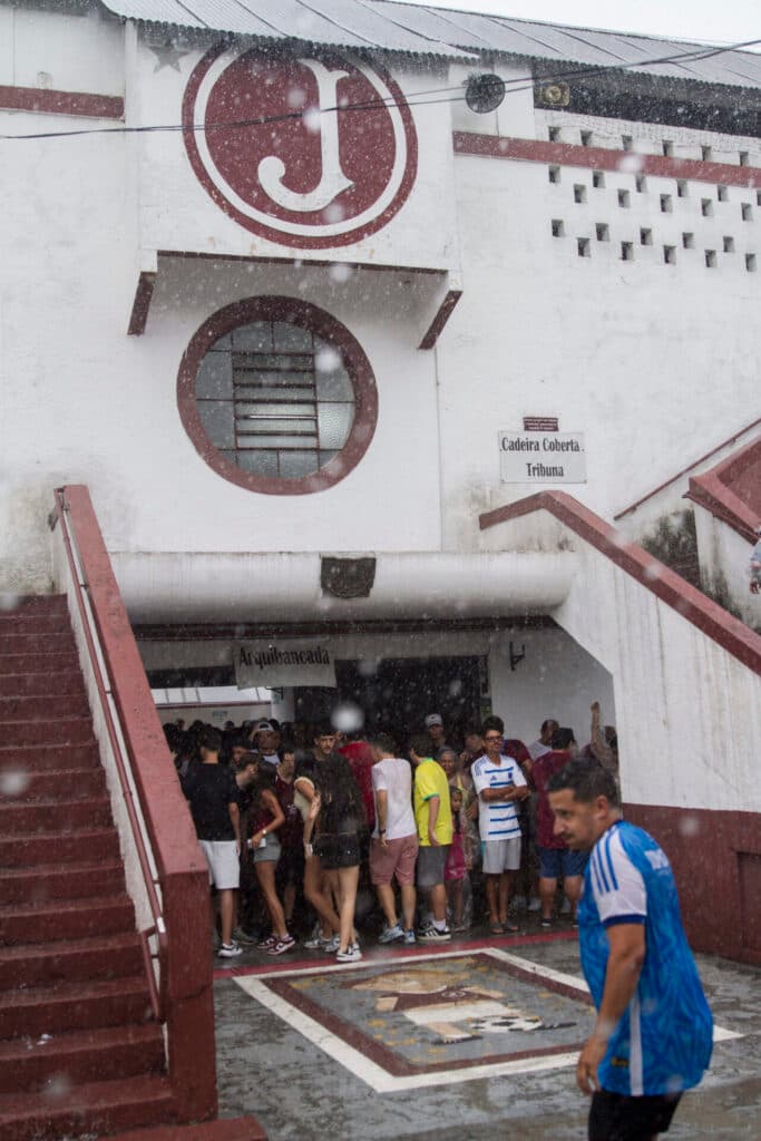 Rua Javari, estádio do Juventus, adotou gramado sintético - Kaio Lakaio/PLACAR