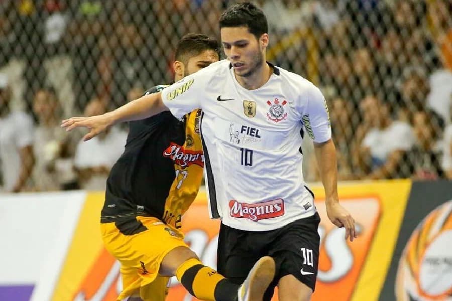 Ex-jogador do futsal do Corinthians morre aos 32 anos na Rússia