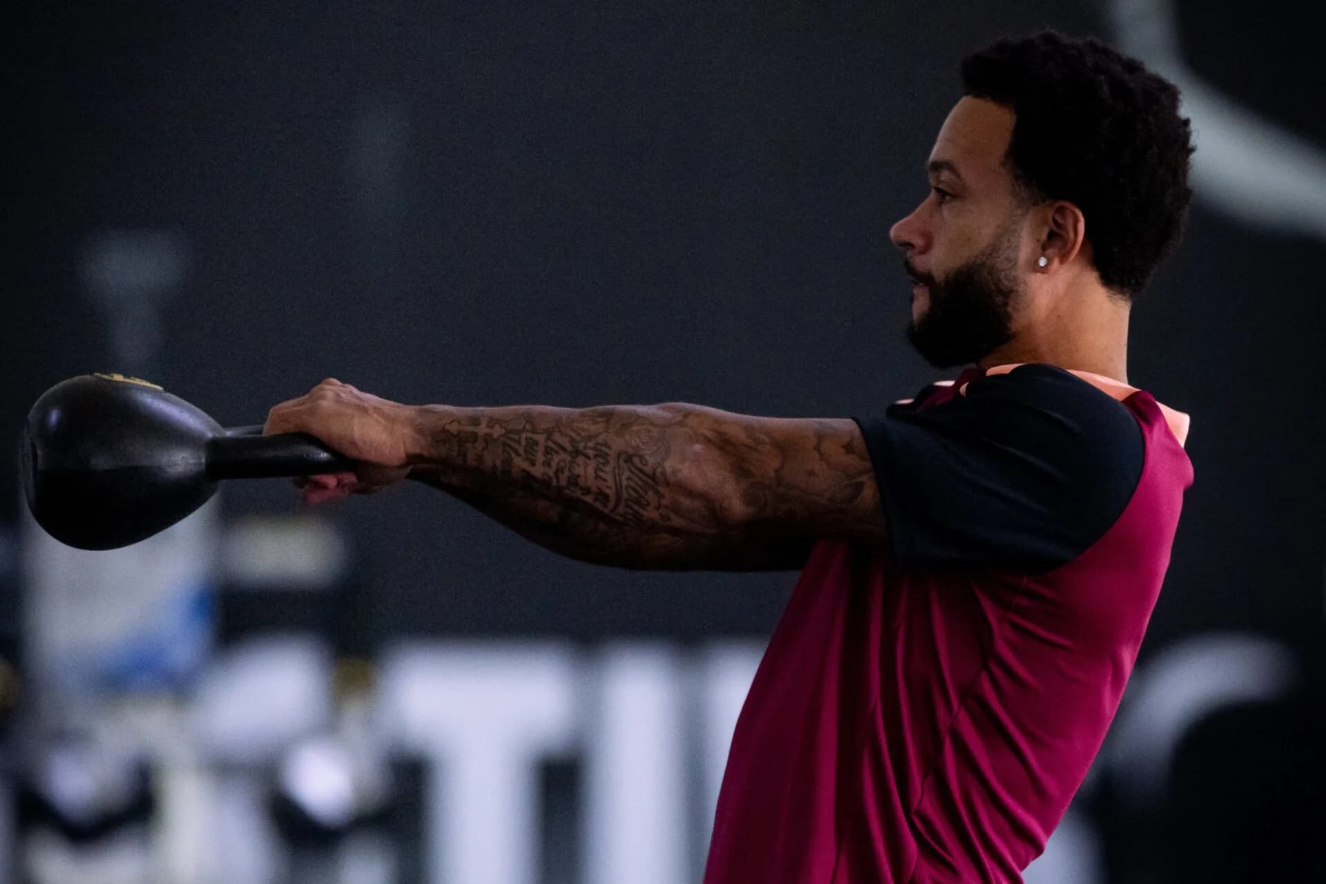 Quando Memphis volta? Entenda quadro do astro do Corinthians