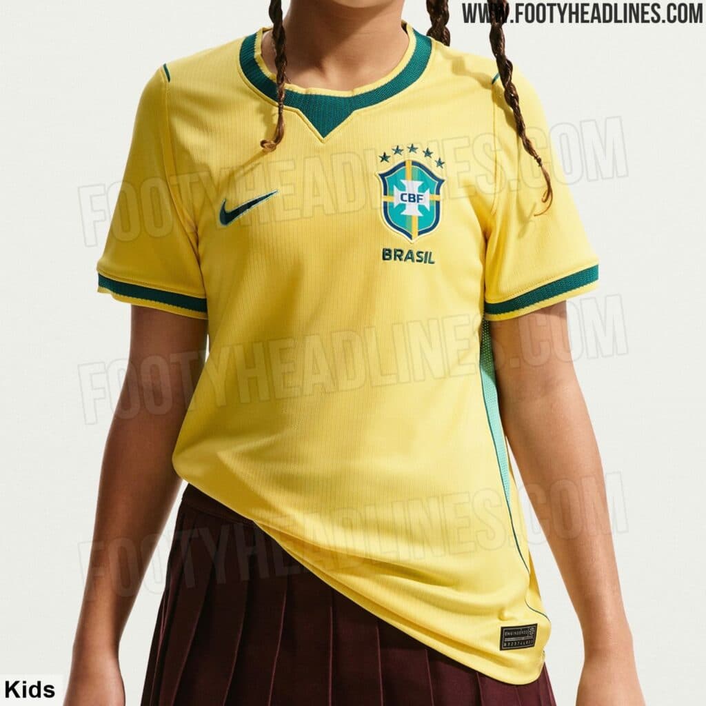 Vazamento da camisa titular do Brasil, no modelo infantil - Footy Headlines/Reprodução