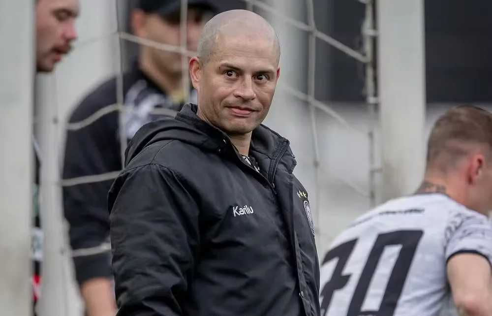 Alex demitido do Operário; relembre sua trajetória como técnico