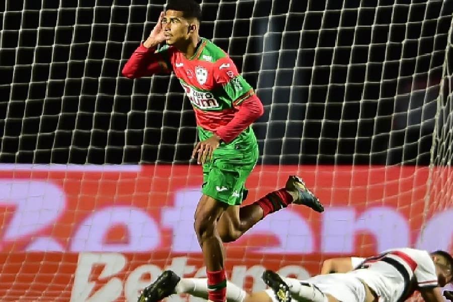 Renê decide e Portuguesa bate o São Paulo no MorumBis